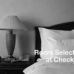 Lavina Hotel 4*