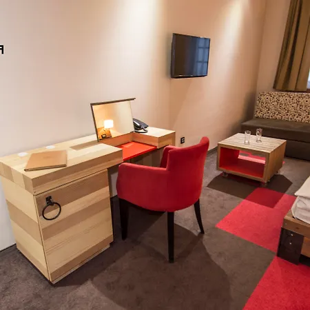 Lavina Hotel
