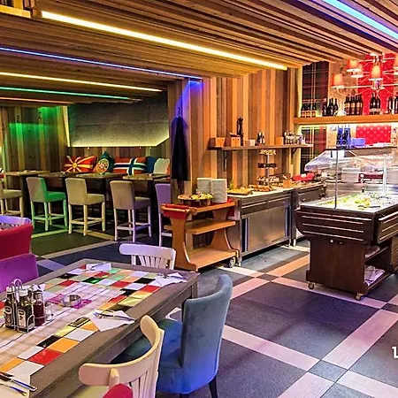 Lavina Hotel 4*
