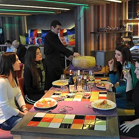 Lavina Hotel