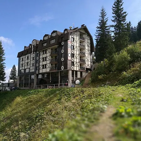 Lavina Hotell 4*