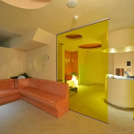 Lavina Hotel