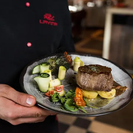 Lavina Hotel